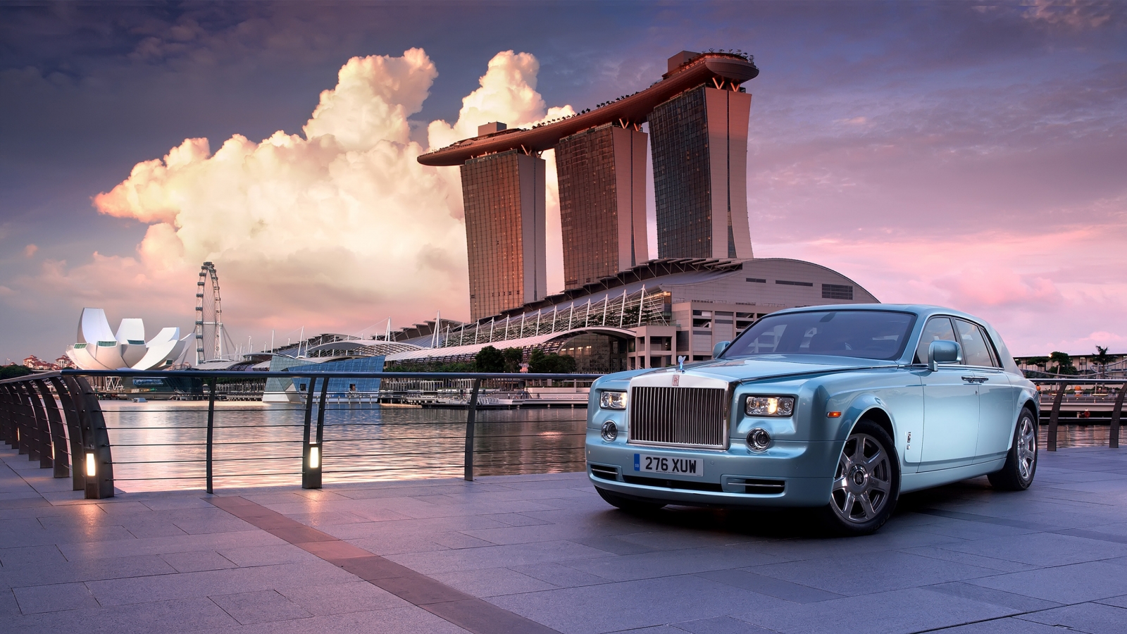 Rolls Royce Phantom 102EX for 1600 x 900 HDTV resolution