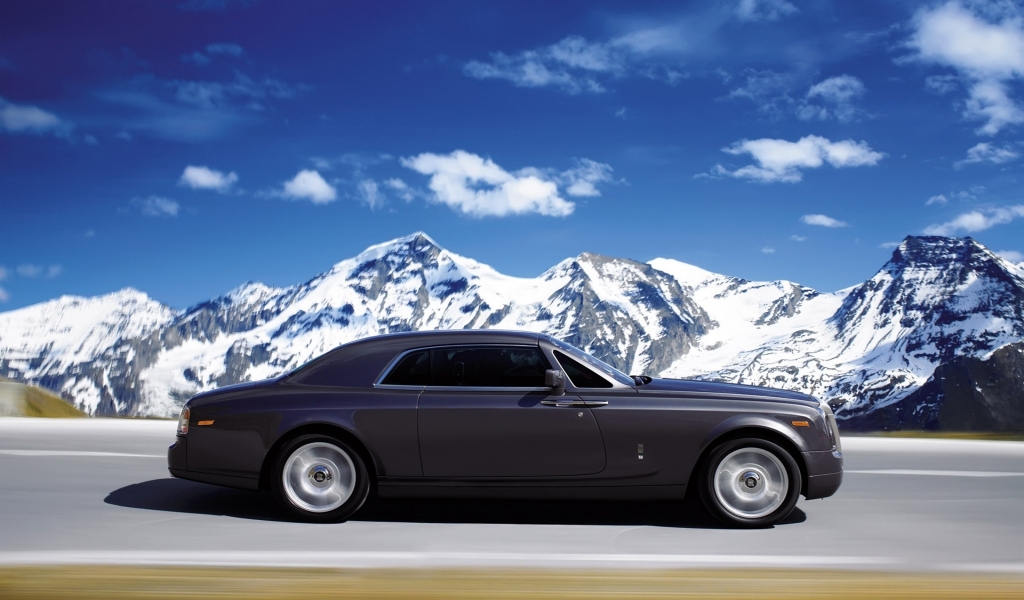 Rolls Royce Phantom Coupe 2010 for 1024 x 600 widescreen resolution