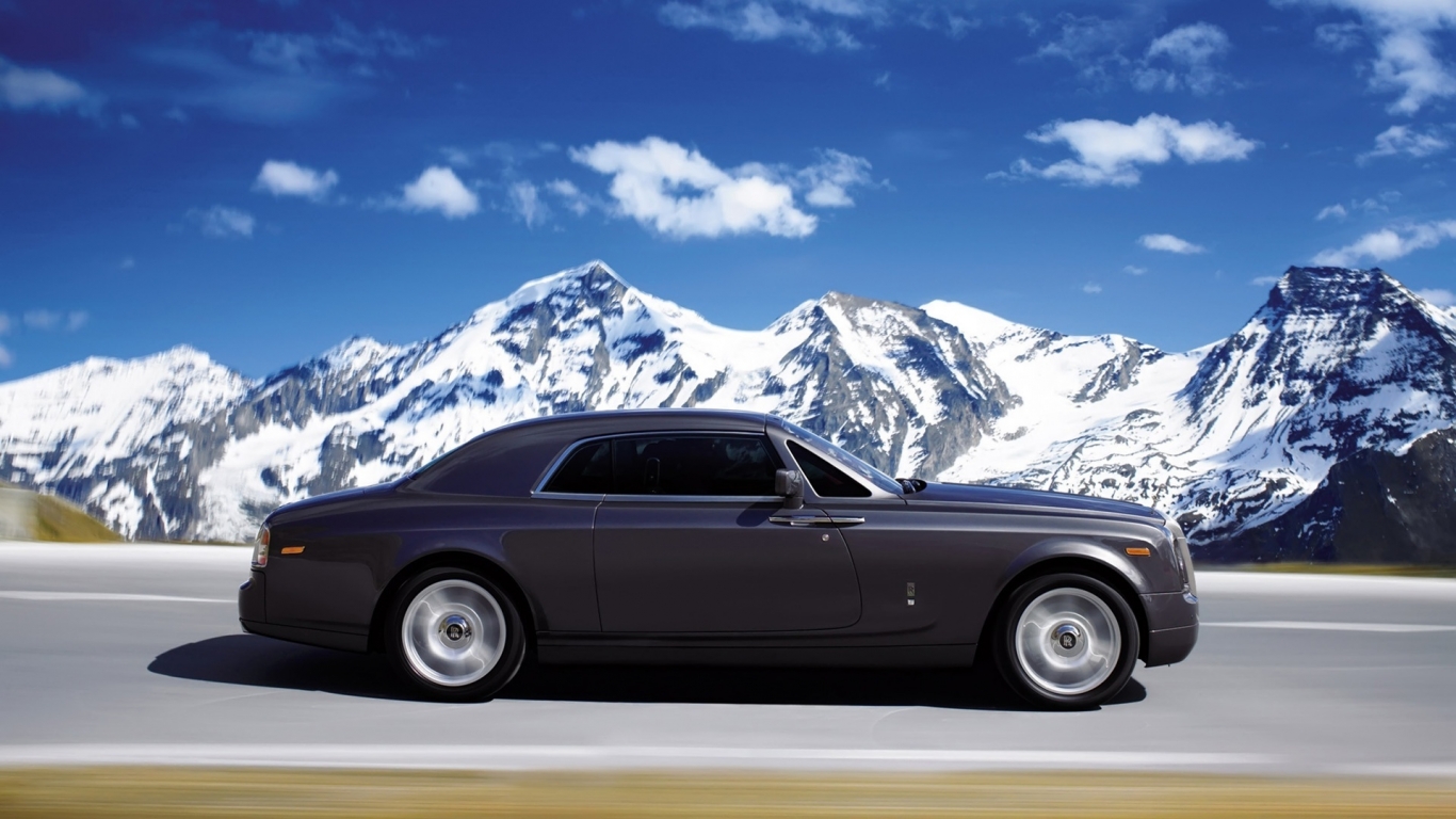 Rolls Royce Phantom Coupe 2010 for 1366 x 768 HDTV resolution