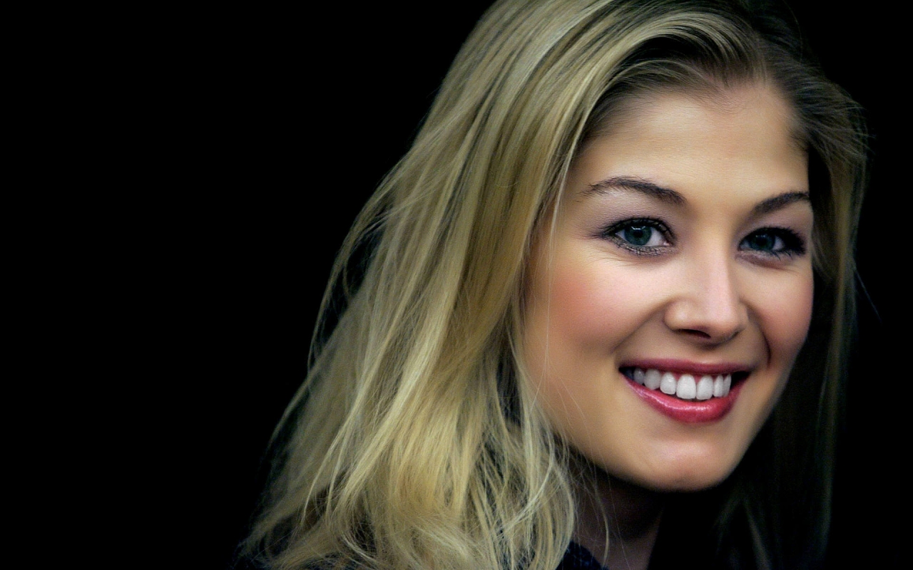 Rosamund Pike for 1280 x 800 widescreen resolution