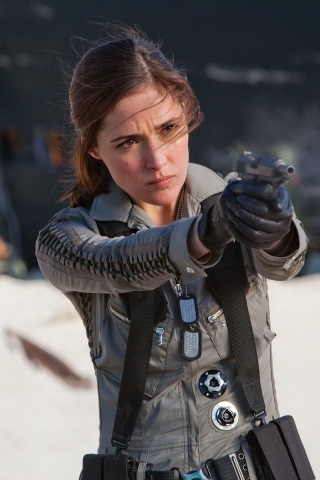 Rose Byrne X Men First Class for 320 x 480 iPhone resolution