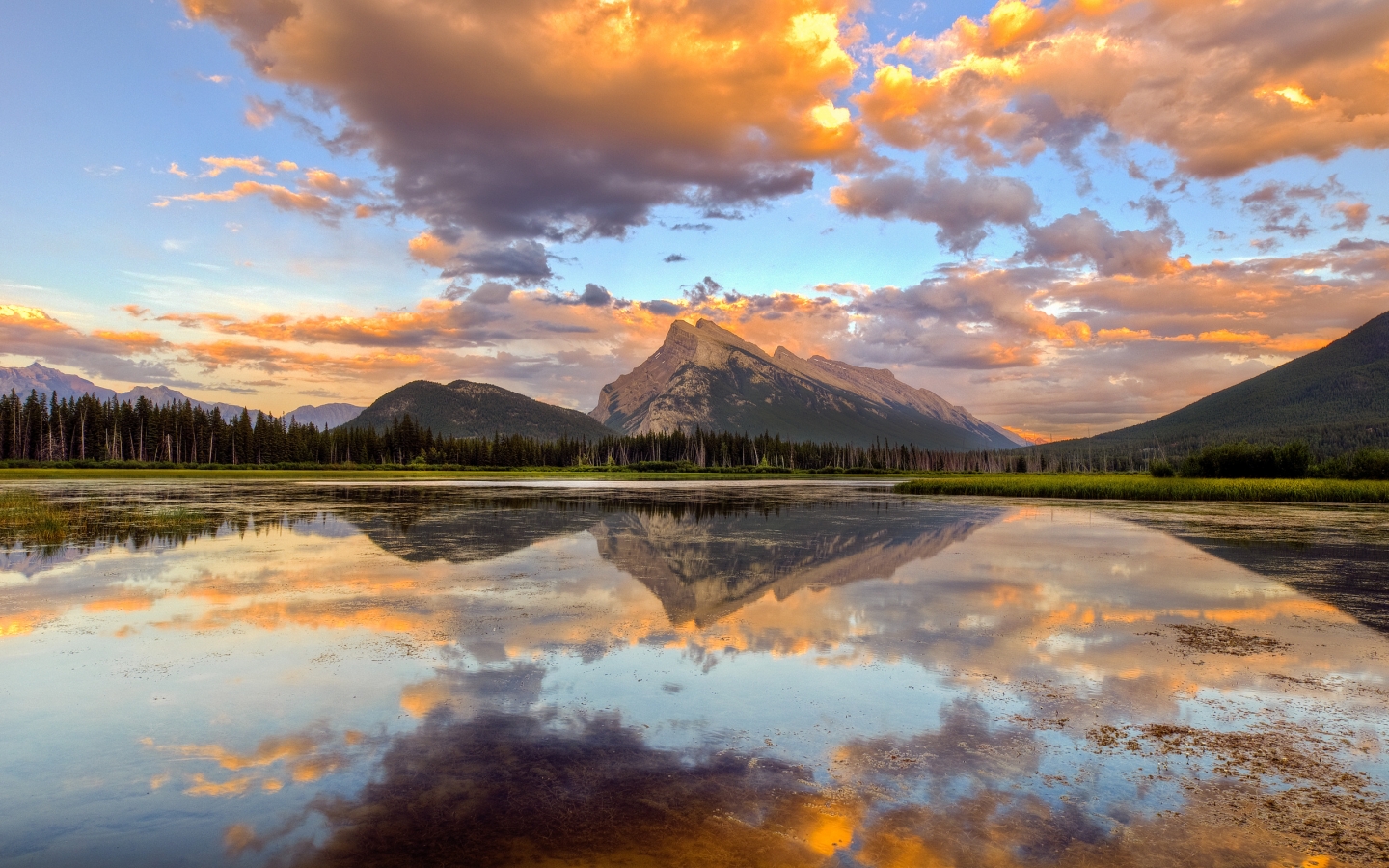 Rundle Mountain for 1440 x 900 widescreen resolution
