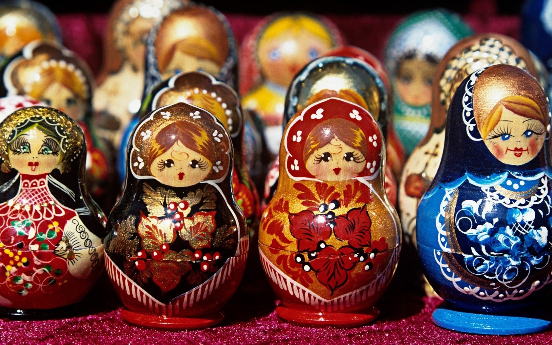 Russian Dolls for 1920 x 1200 widescreen resolution