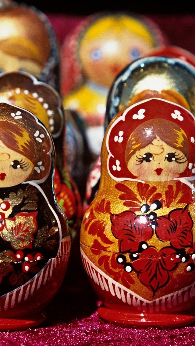 Russian Dolls for 640 x 1136 iPhone 5 resolution