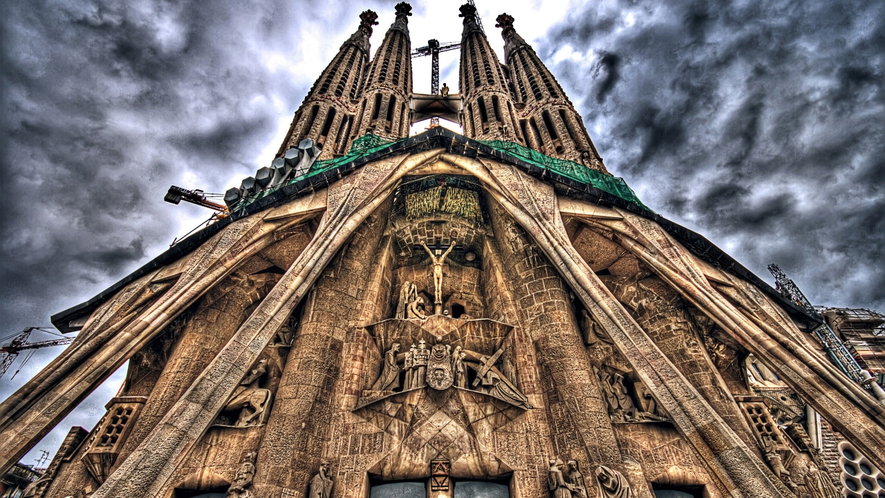 Sagrada Familia for 1280 x 720 HDTV 720p resolution