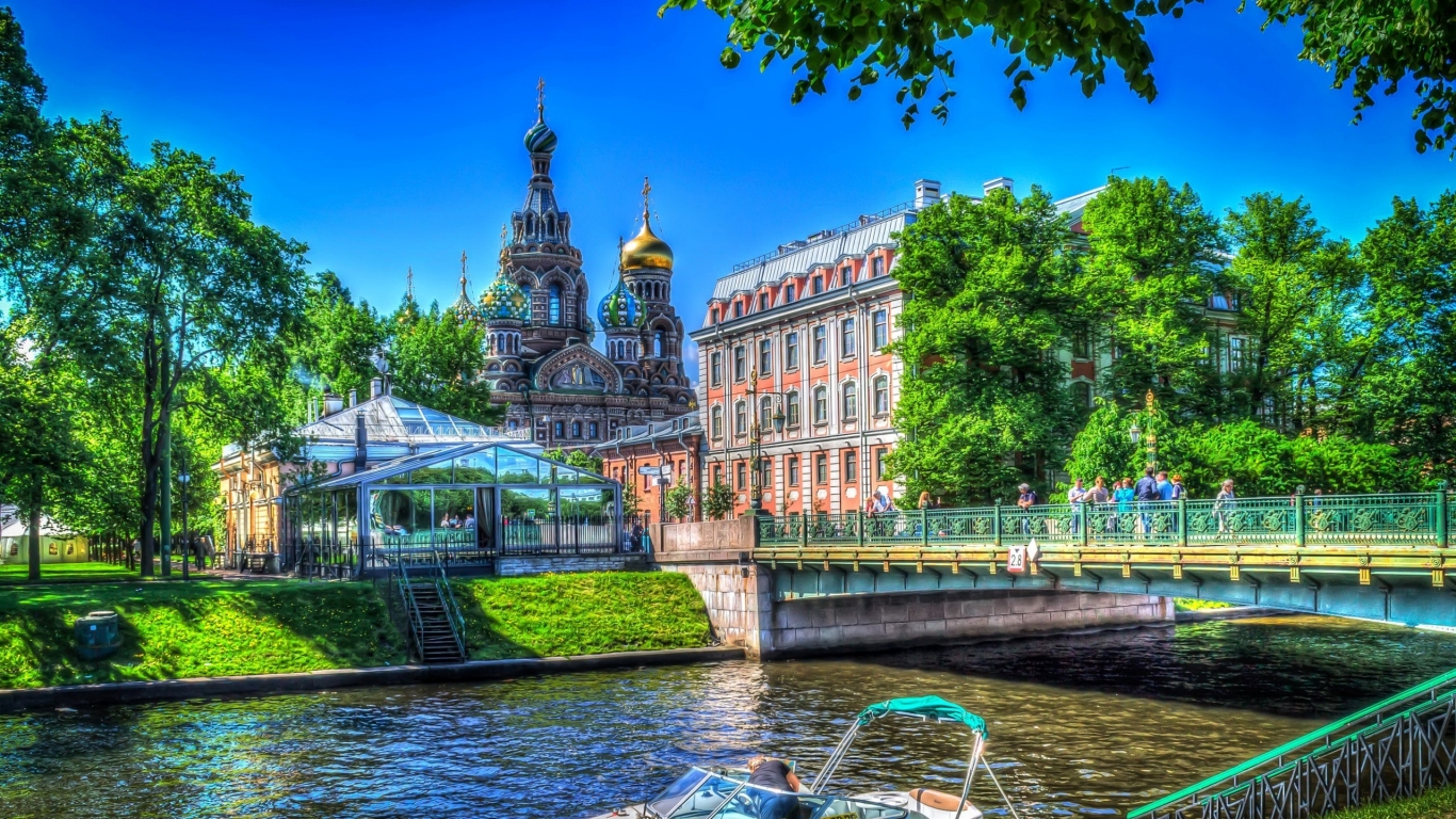Saint Petersburg HDR  for 1366 x 768 HDTV resolution