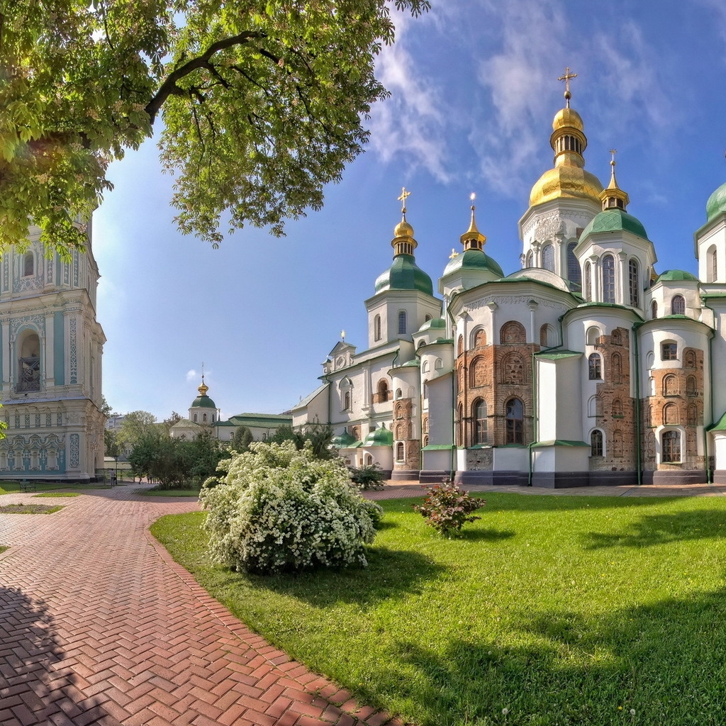 Saint Sophia Cathedral Kiev for 1024 x 1024 iPad resolution
