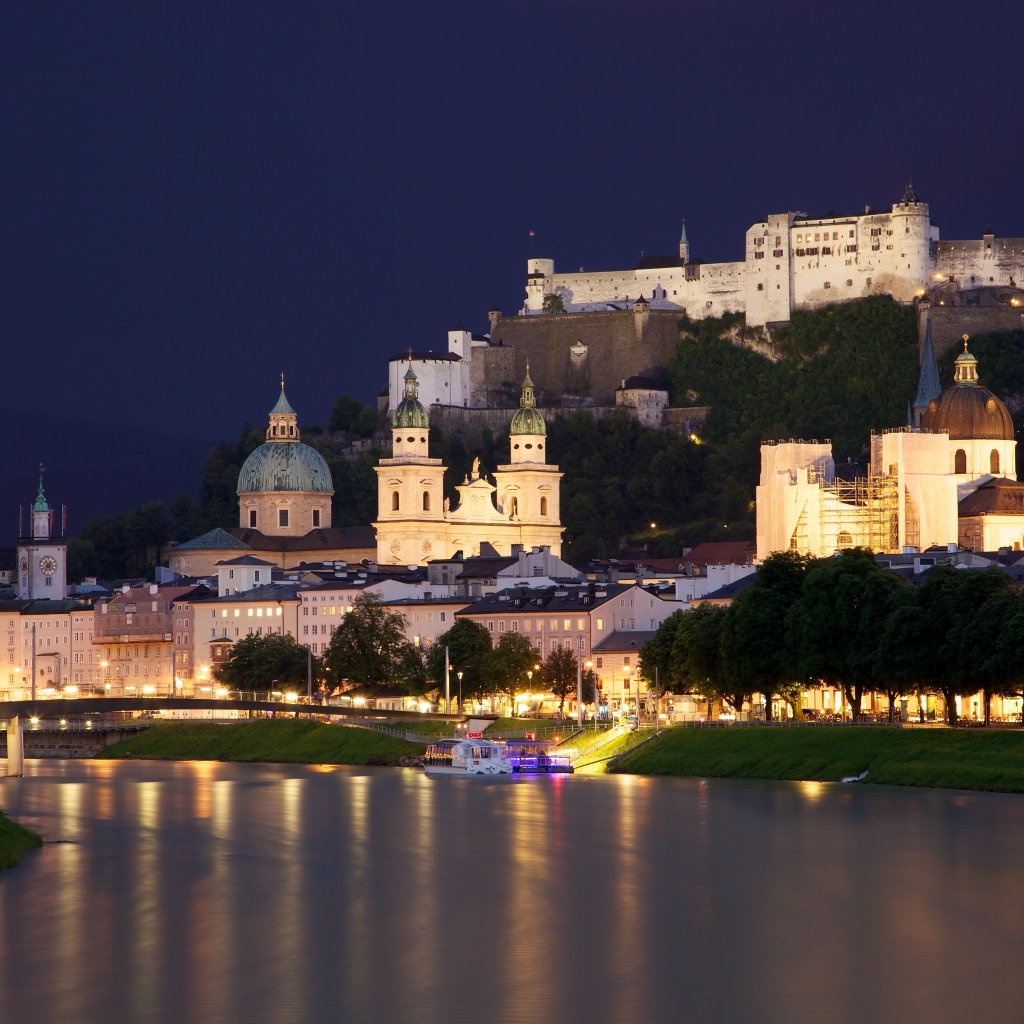 Salzburg Austria for 1024 x 1024 iPad resolution