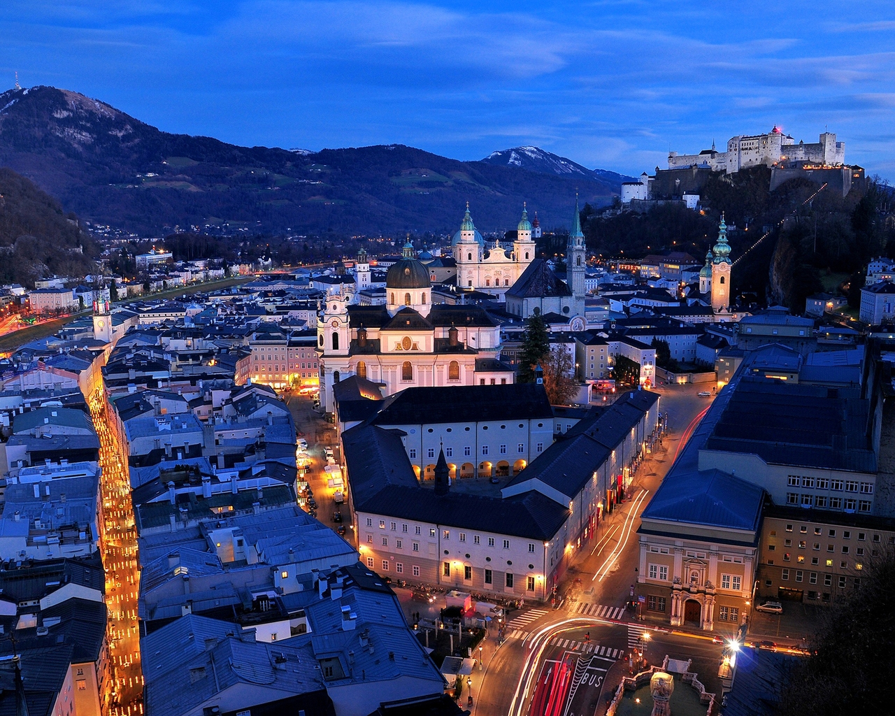 Salzburg Night for 1280 x 1024 resolution