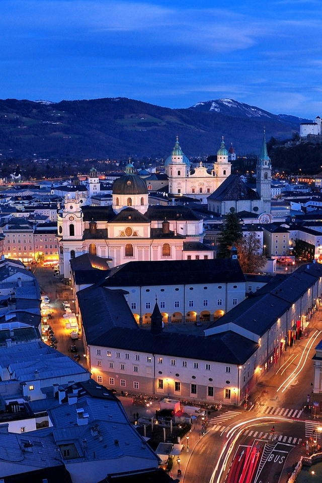 Salzburg Night for 640 x 960 iPhone 4 resolution