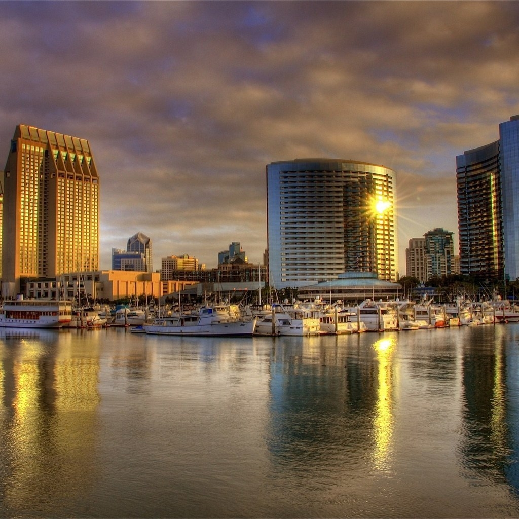 San Diego Sunrise for 1024 x 1024 iPad resolution