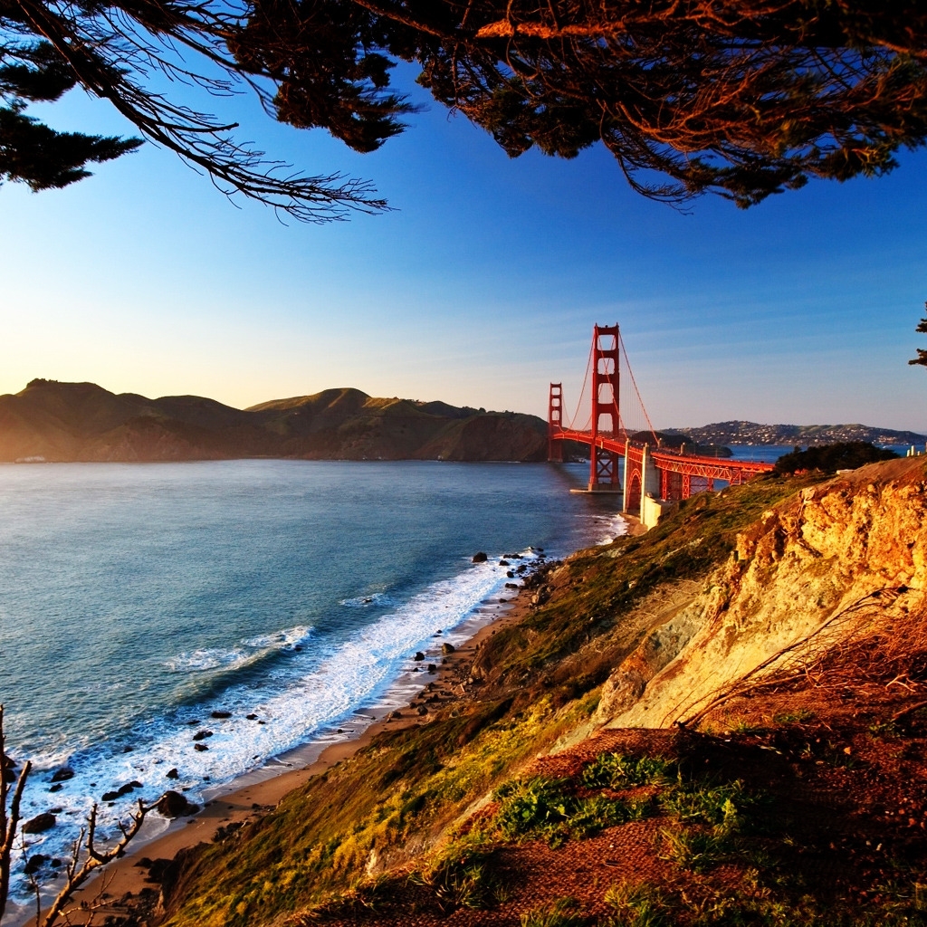 San Francisco Bridge View for 1024 x 1024 iPad resolution