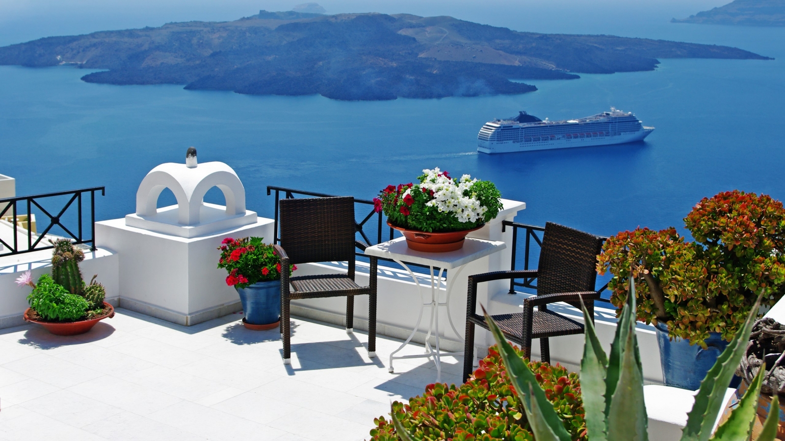 Santorini Corner for 1600 x 900 HDTV resolution