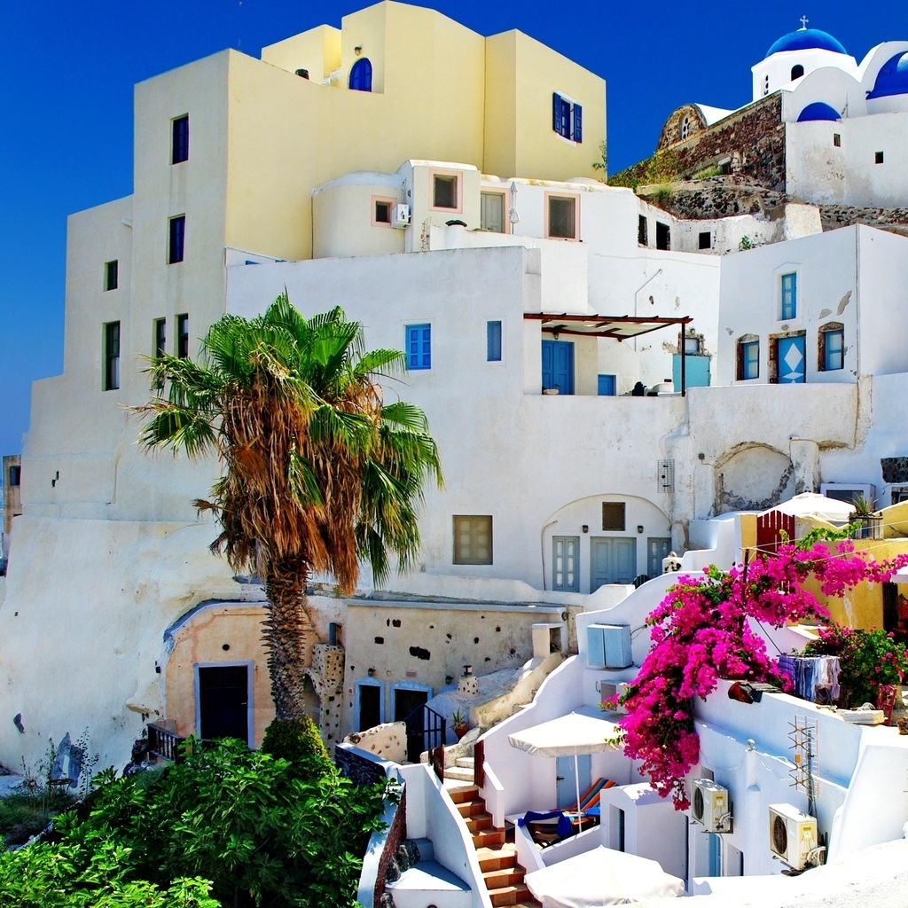 Santorini Oia for 1024 x 1024 iPad resolution