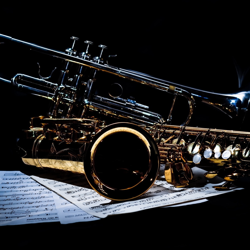 Saxophone and Trumpet  for 1024 x 1024 iPad resolution