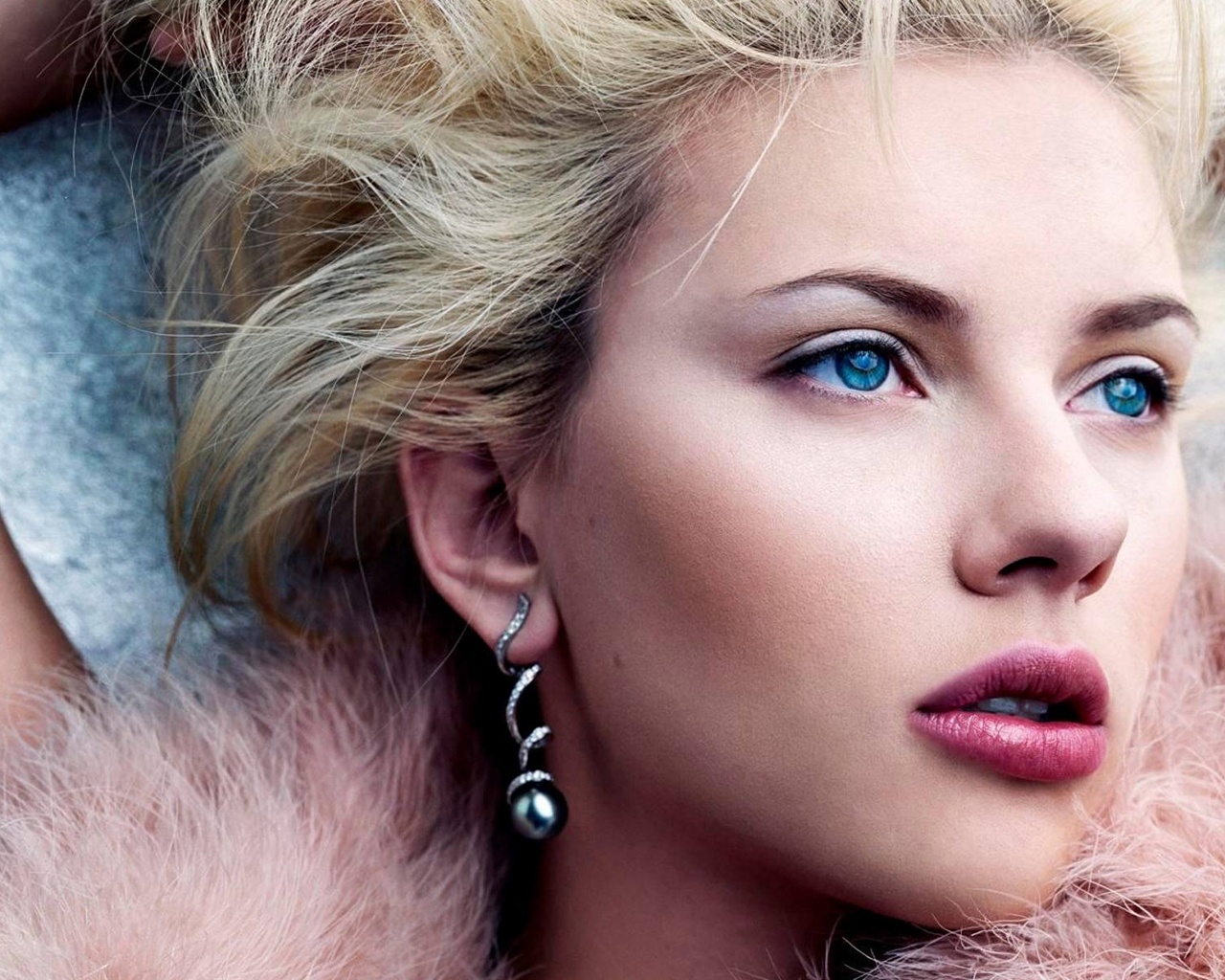 Scarlett Johansson Beautiful for 1280 x 1024 resolution