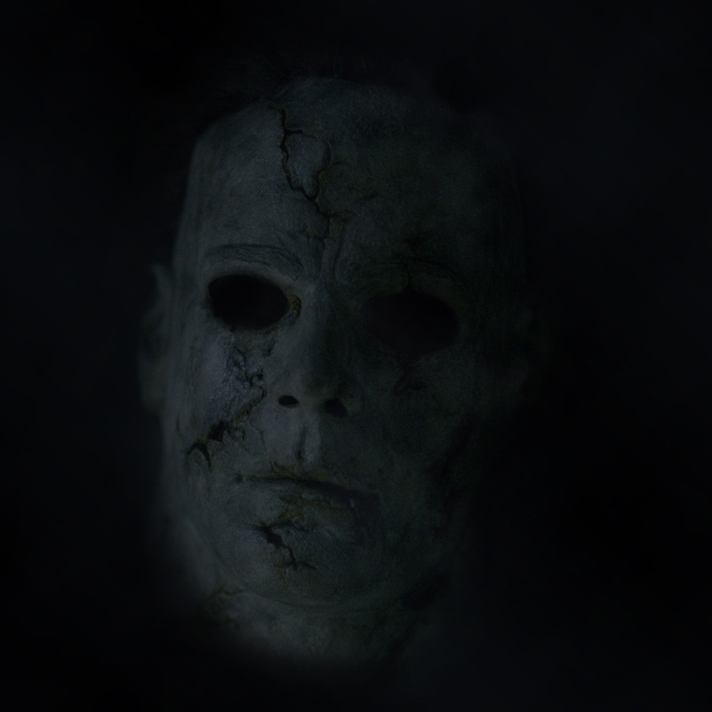 Scary Dark Face for 1024 x 1024 iPad resolution