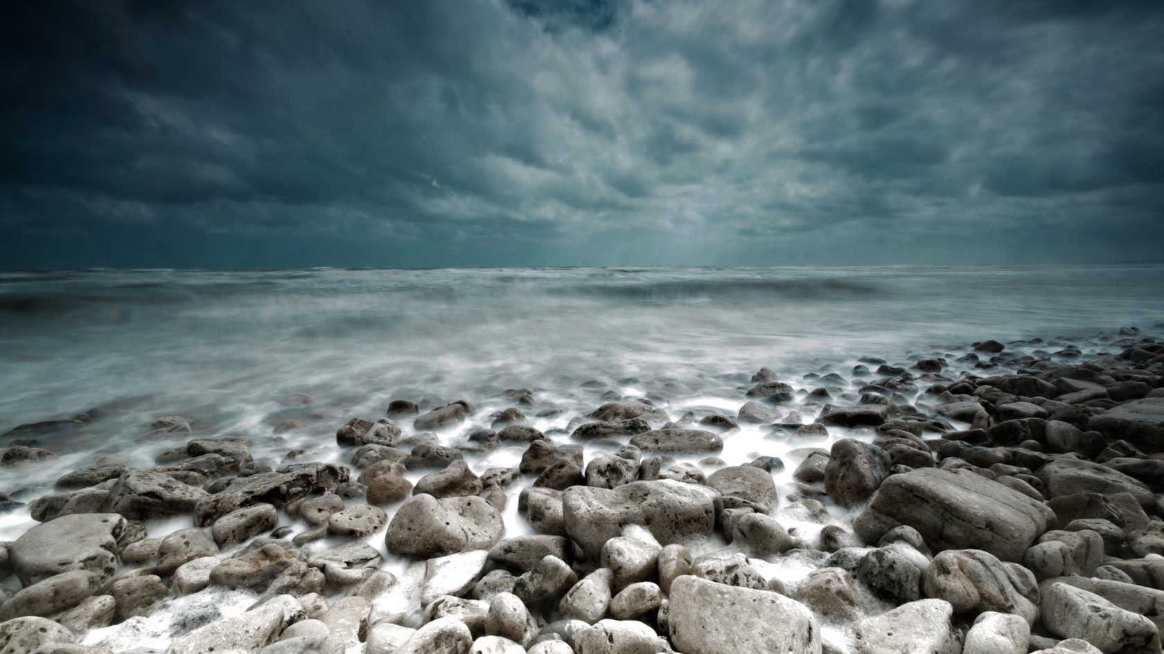 Sea and Stones for 1680 x 945 HDTV resolution