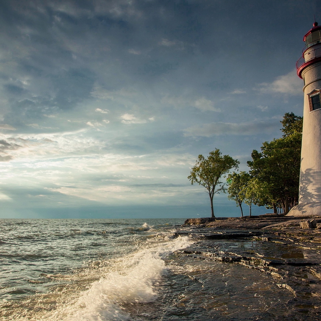 Sea Lighthouse for 1024 x 1024 iPad resolution