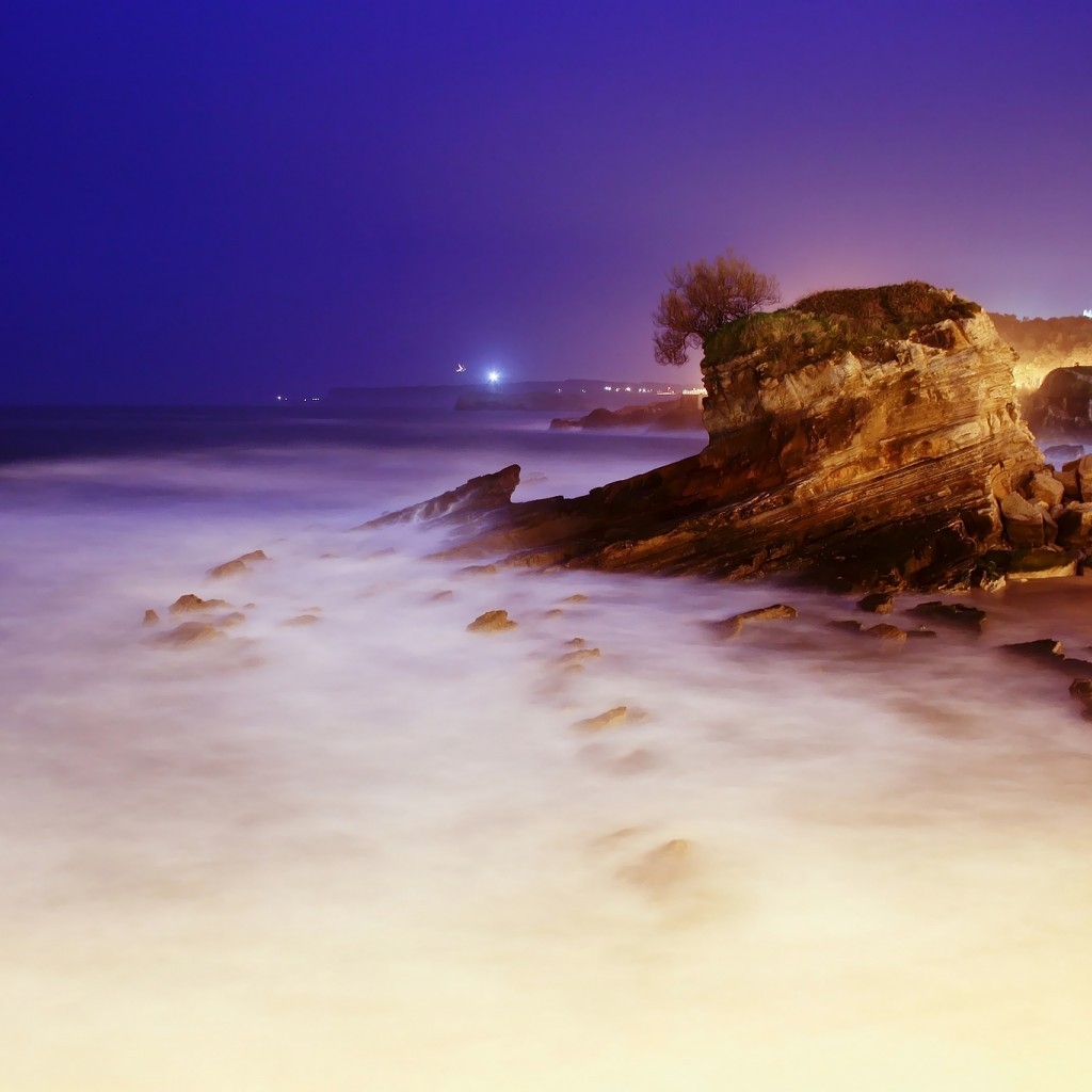 Sea Rock Landscape for 1024 x 1024 iPad resolution