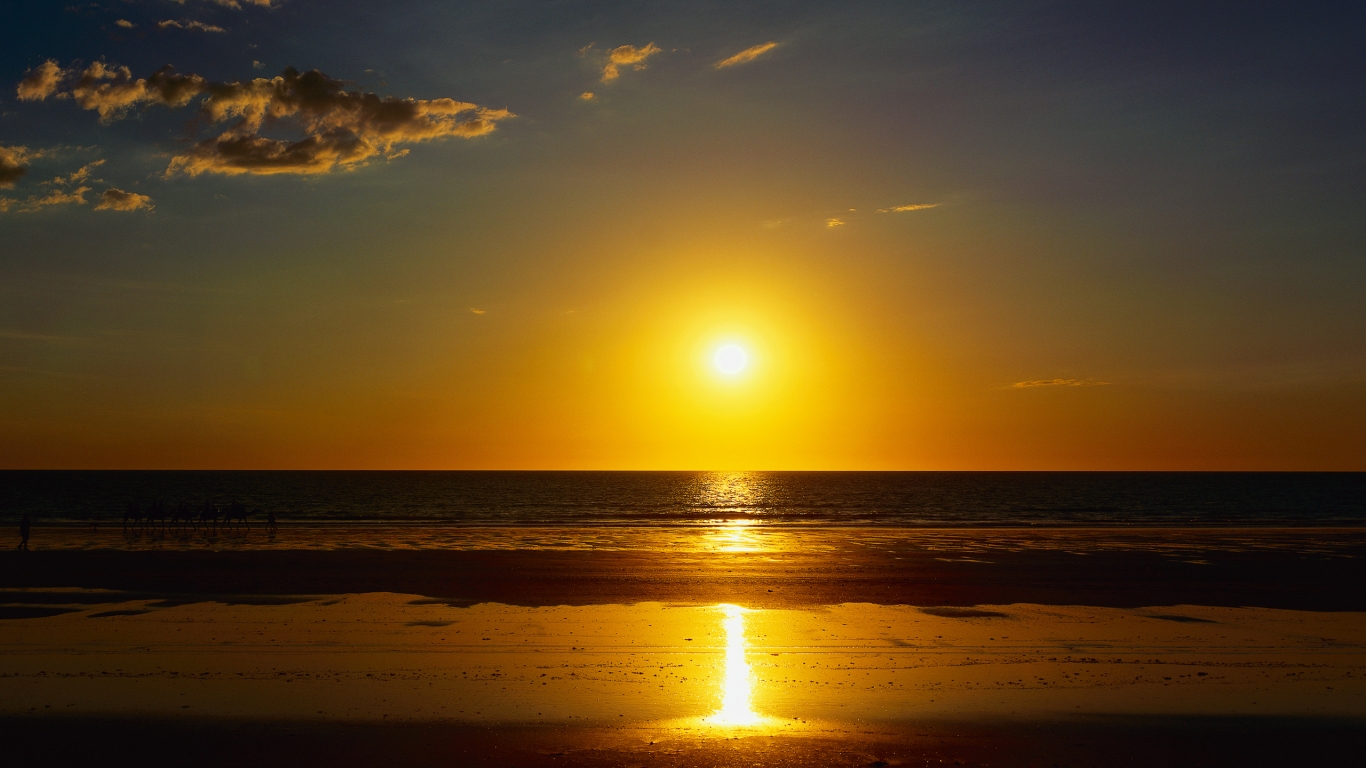 Sea Sunset for 1366 x 768 HDTV resolution