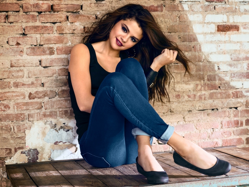 Selena Gomez 2014 for 1024 x 768 resolution