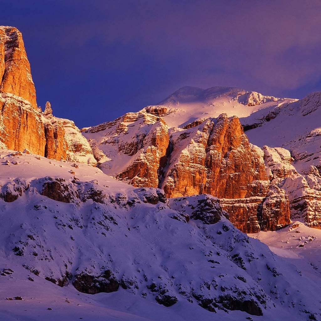 Sella Group Mountains for 1024 x 1024 iPad resolution