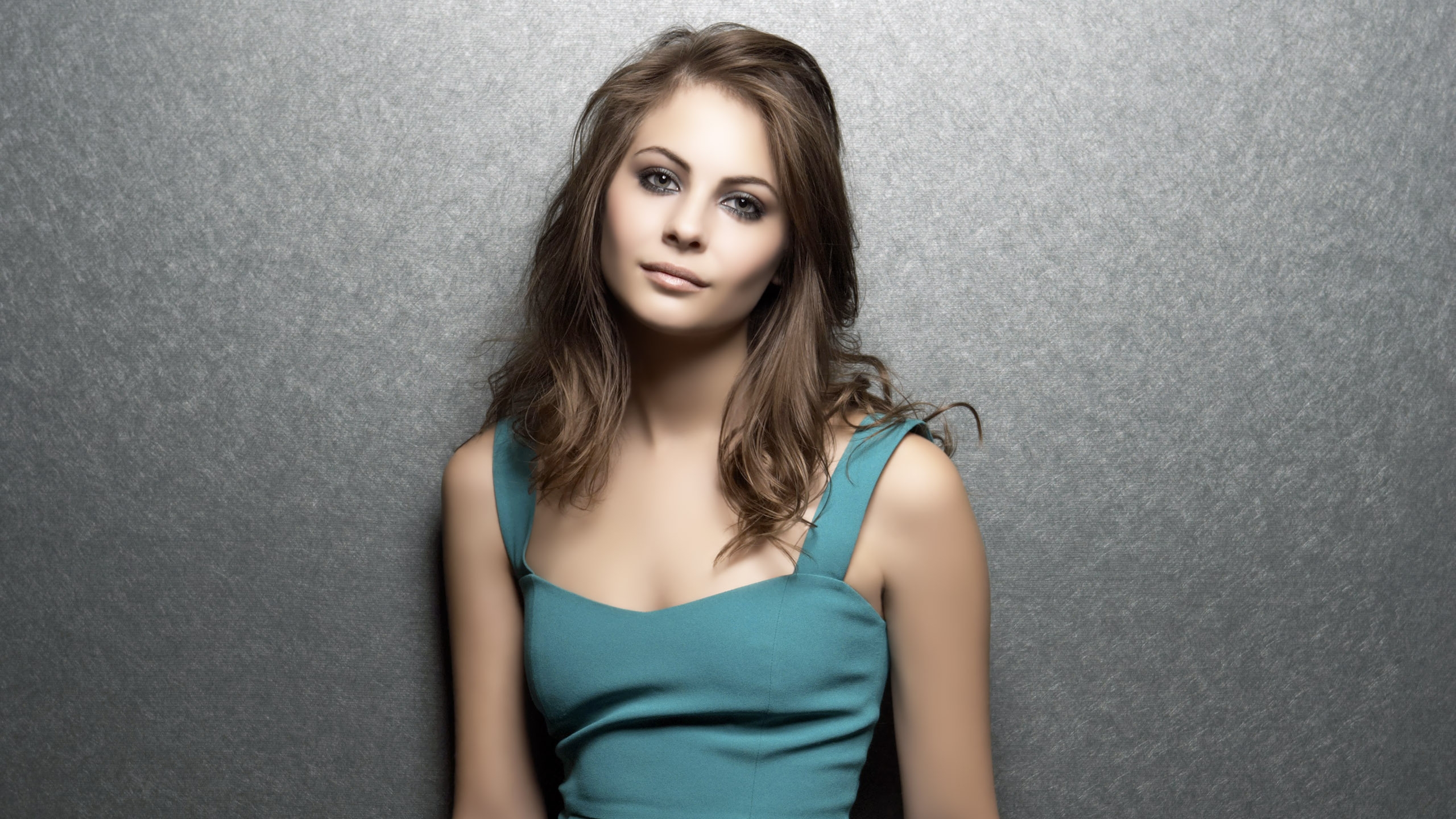 Sexy Willa Holland for 2560x1440 HDTV resolution