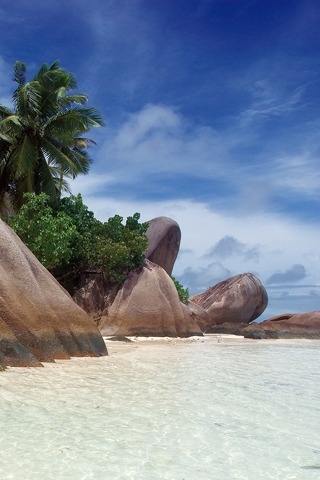 Seychelles for 320 x 480 iPhone resolution