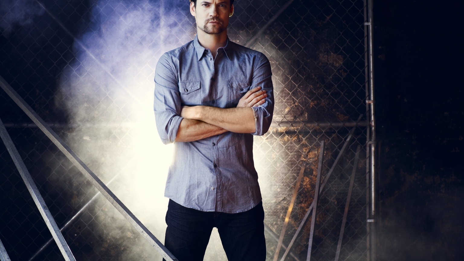 Shane West Cool for 1536 x 864 HDTV resolution