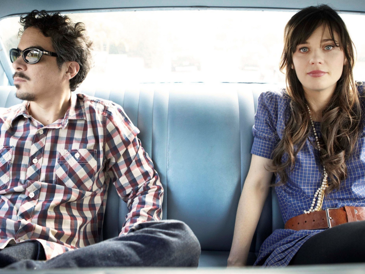 She and Him Band for 1280 x 960 resolution