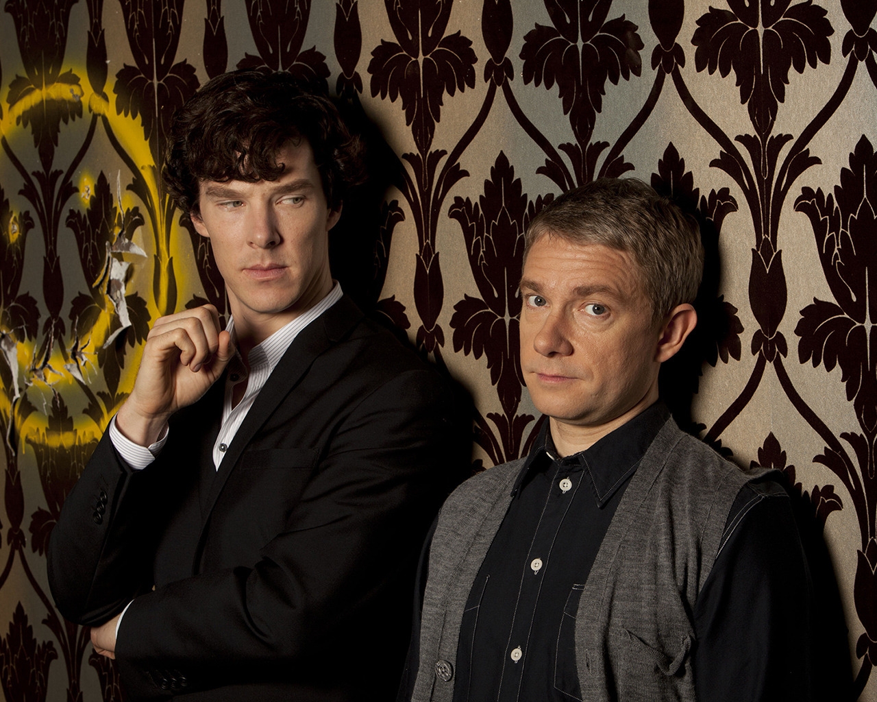 Sherlock and John for 1280 x 1024 resolution
