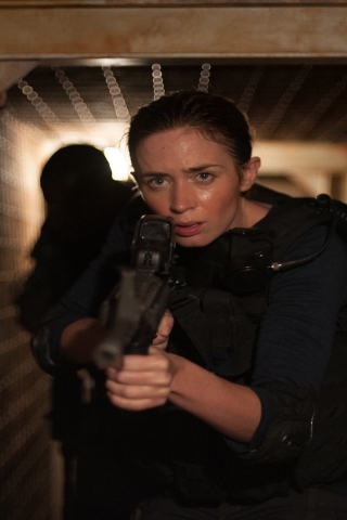 Sicario Emily Blunt for 320 x 480 iPhone resolution