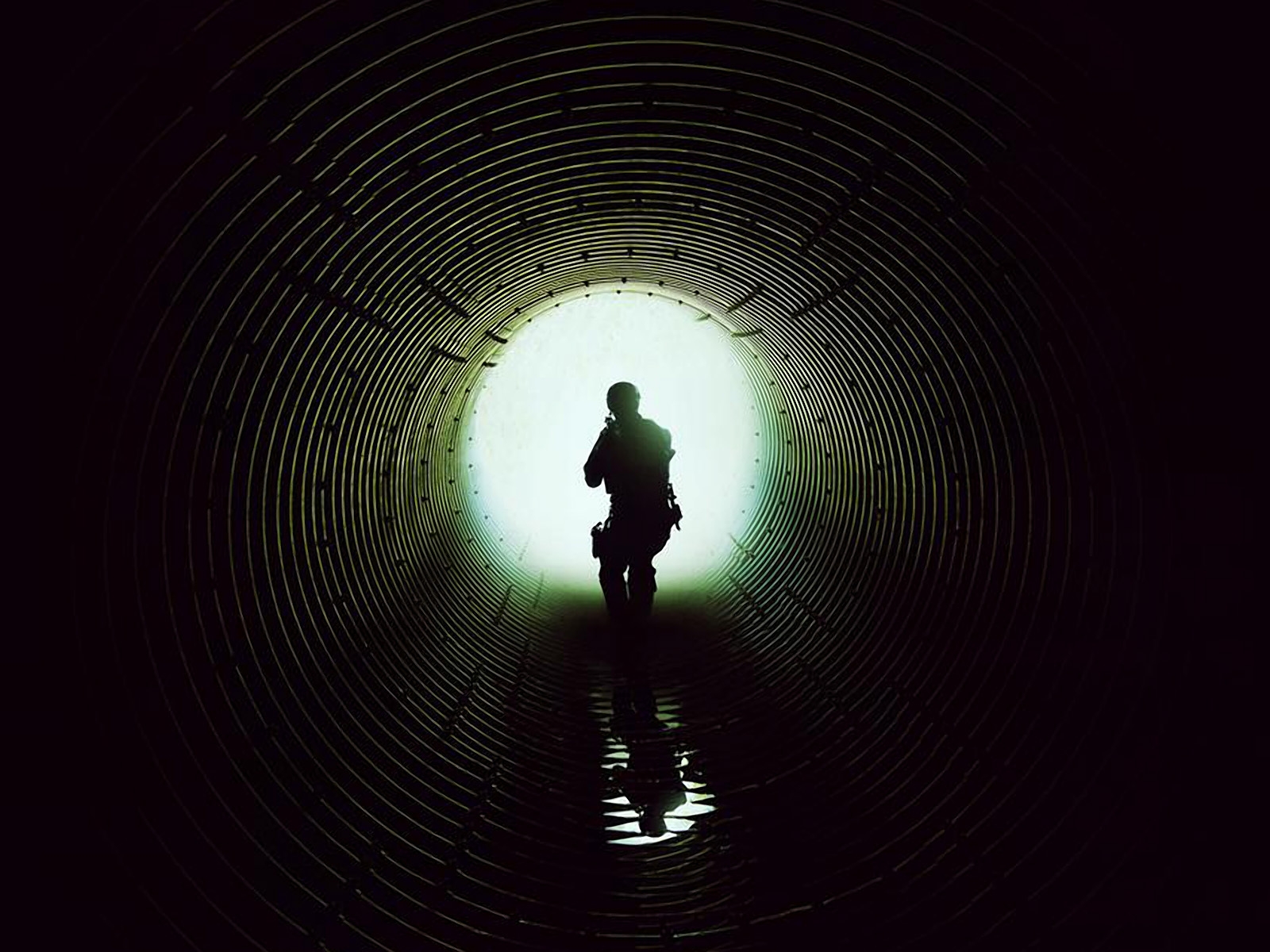 Sicario Sewer Tunnel for 1600 x 1200 resolution