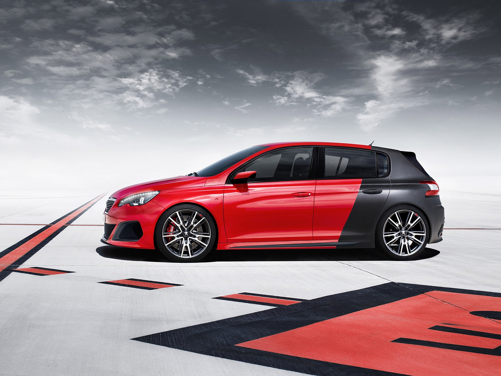 Side of Peugeot 308 R for 1600 x 1200 resolution