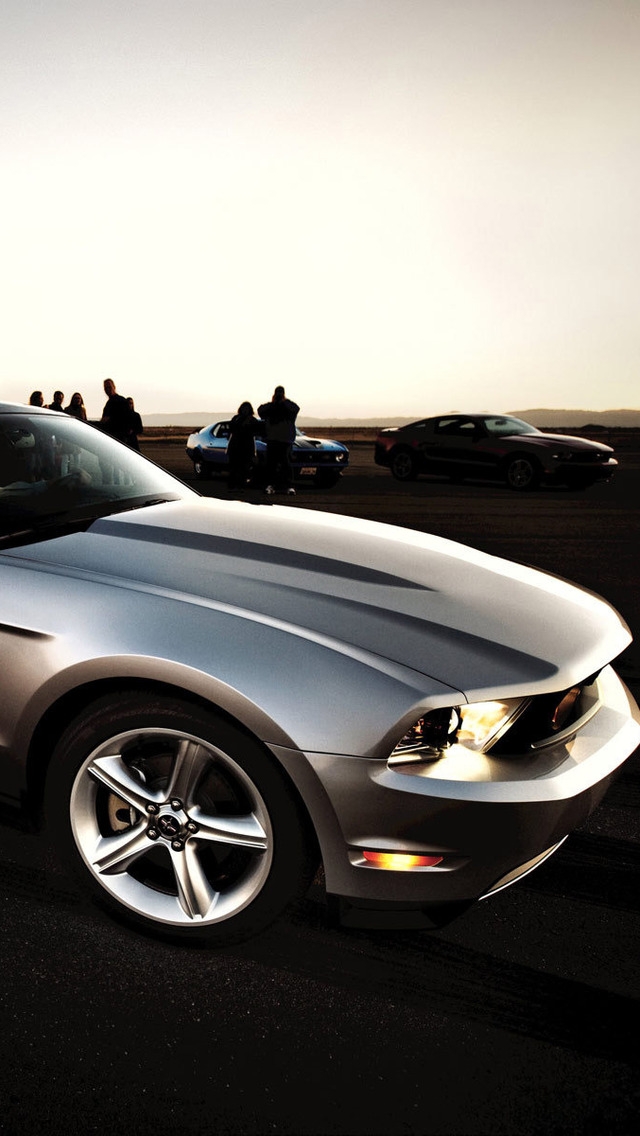 Silver Ford Mustang 640 X 1136 Iphone 5 Wallpaper