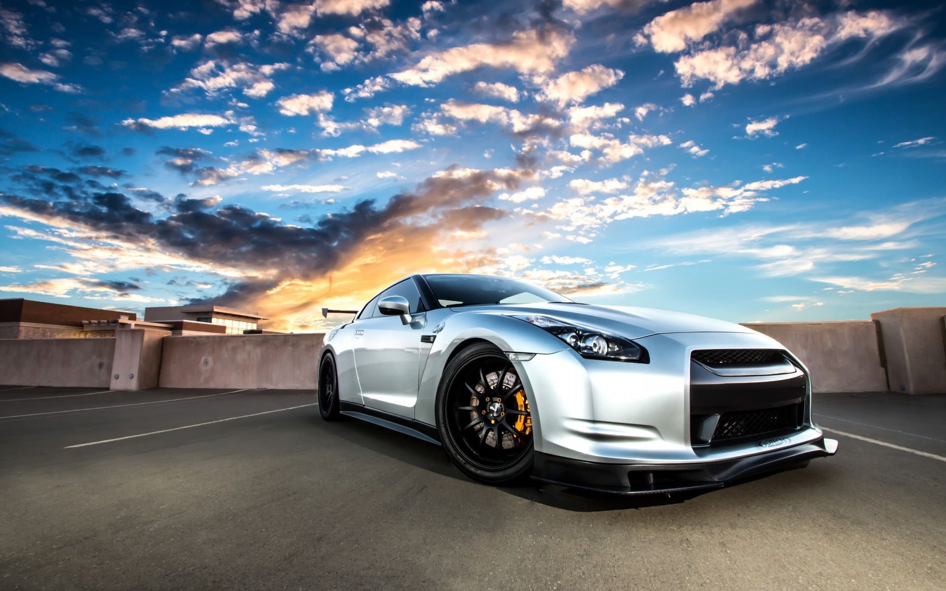 Silvery Nissan GT-R35 for 1920 x 1200 widescreen resolution