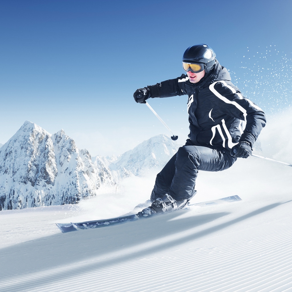 Skier for 1024 x 1024 iPad resolution