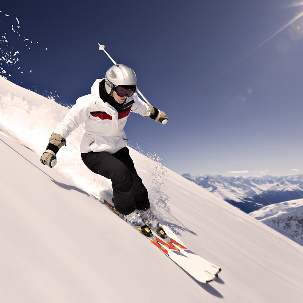 Skiing High for 1024 x 1024 iPad resolution