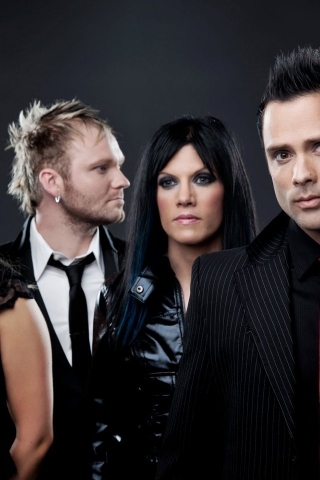 Skillet Band Members for 320 x 480 iPhone resolution