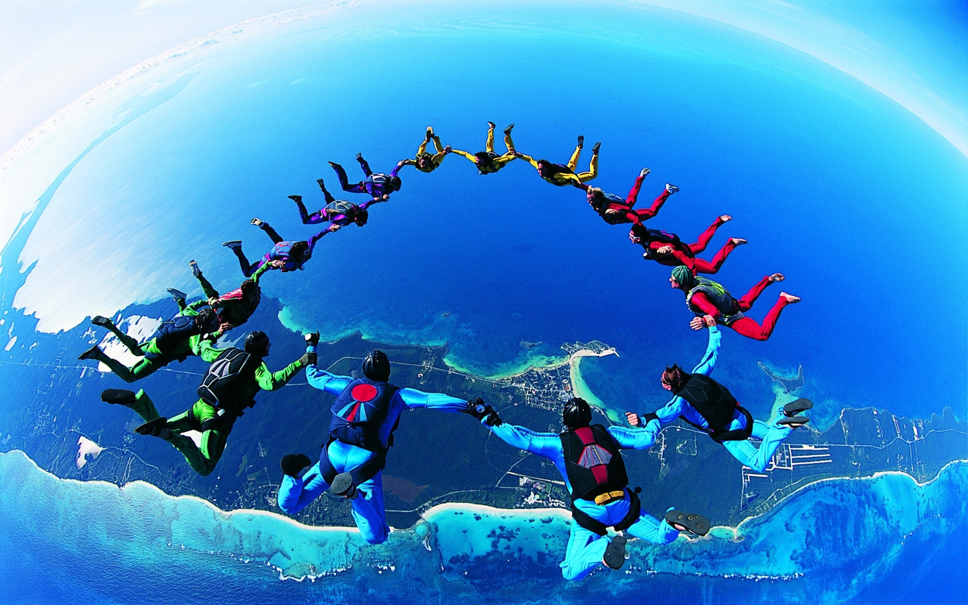 Skydiving for 1920 x 1200 widescreen resolution