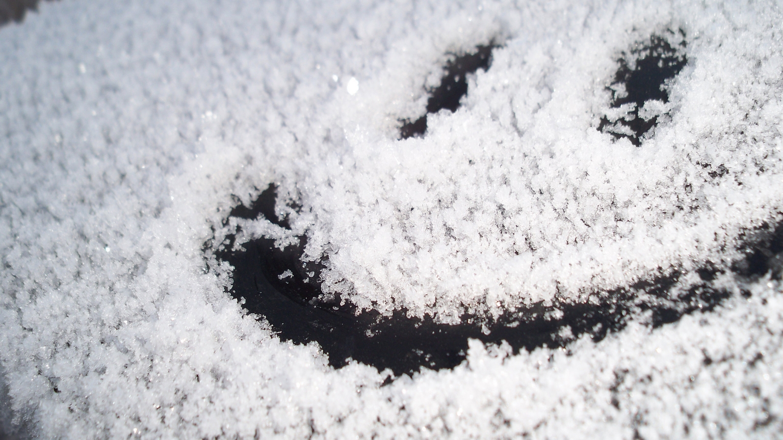 Smile Snow Face for 1536 x 864 HDTV resolution
