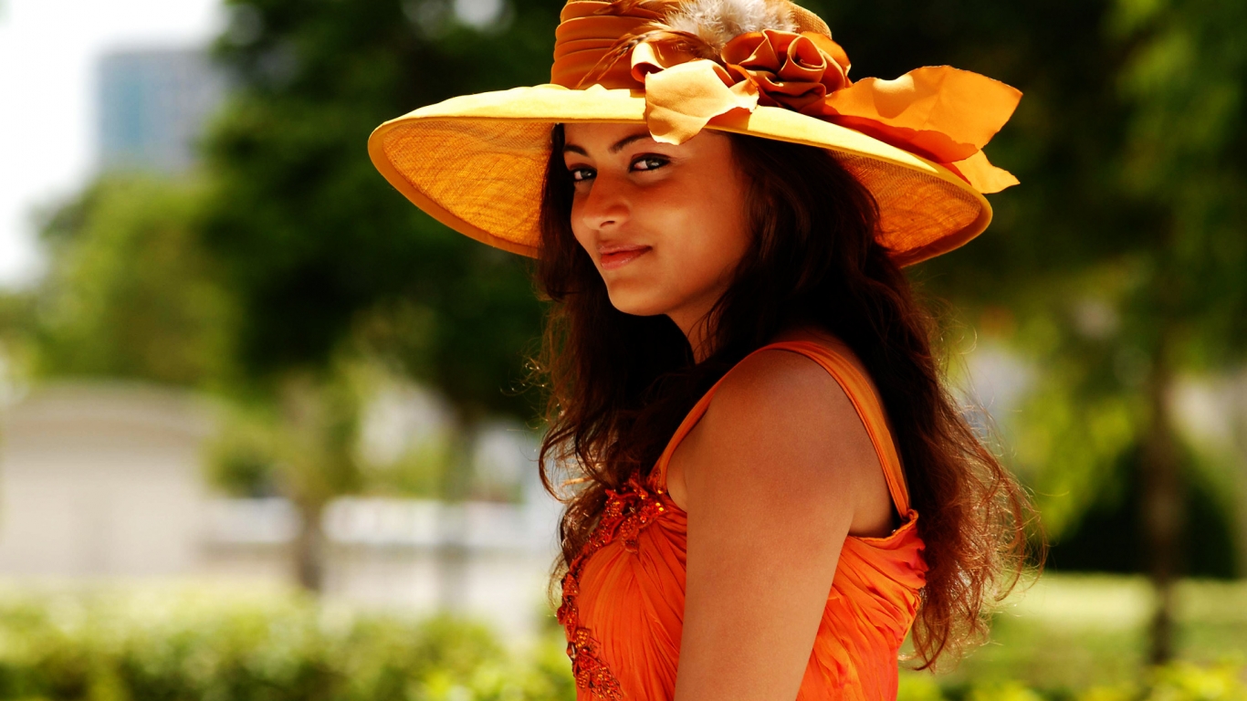 Sneha Ullal for 1366 x 768 HDTV resolution