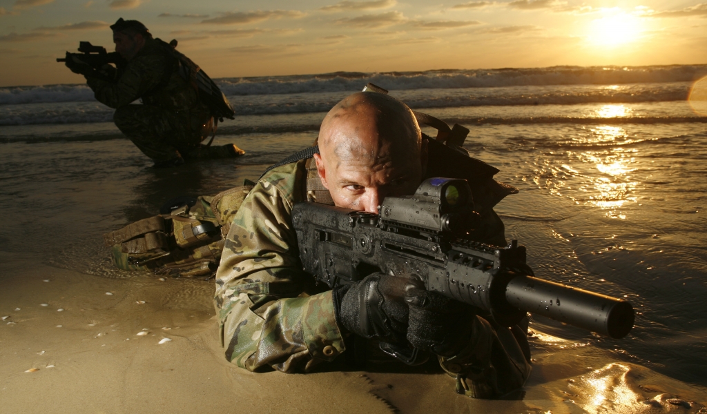 Sniper War for 1024 x 600 widescreen resolution