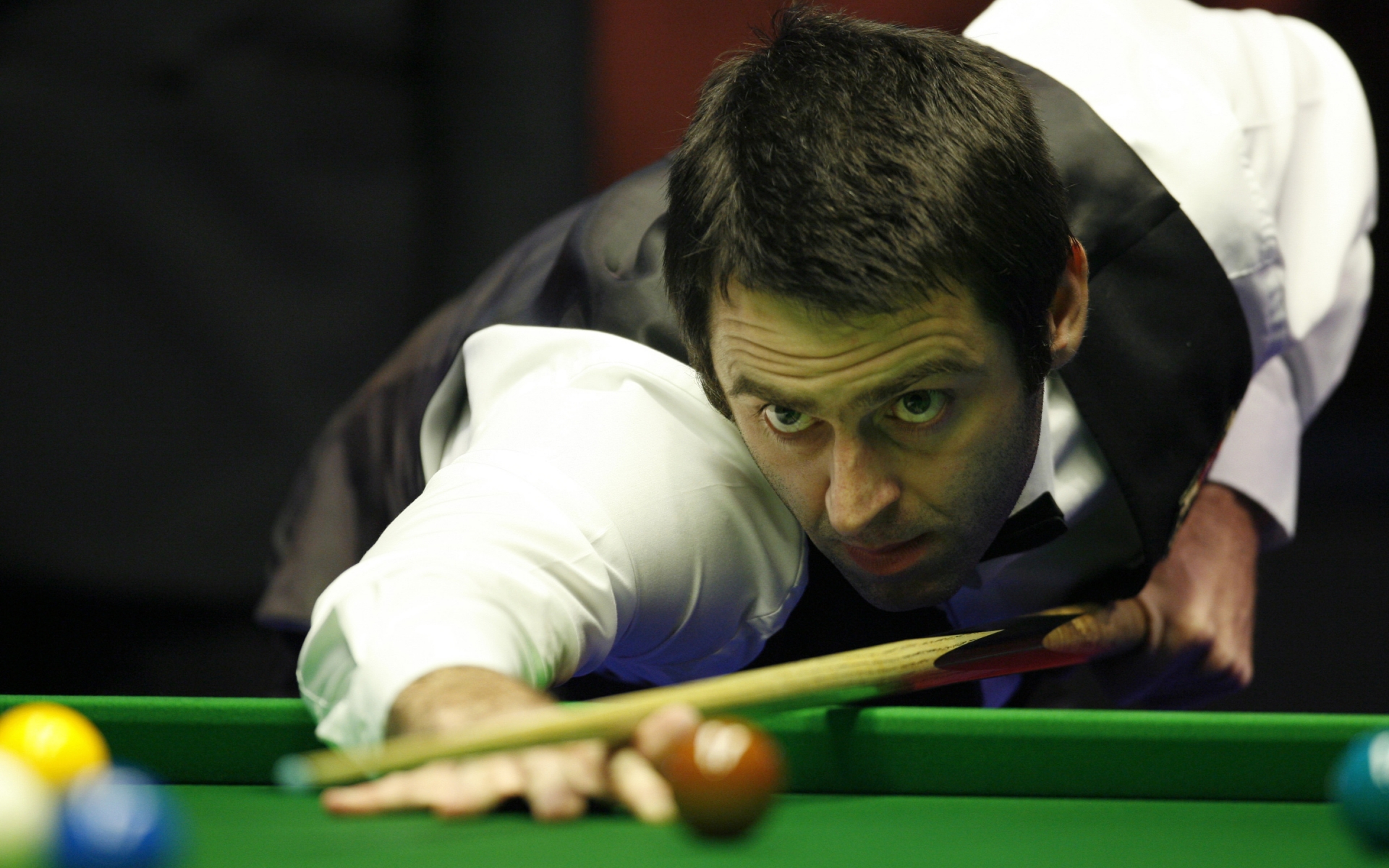 Snooker Player for 1920 x 1200 widescreen resolution