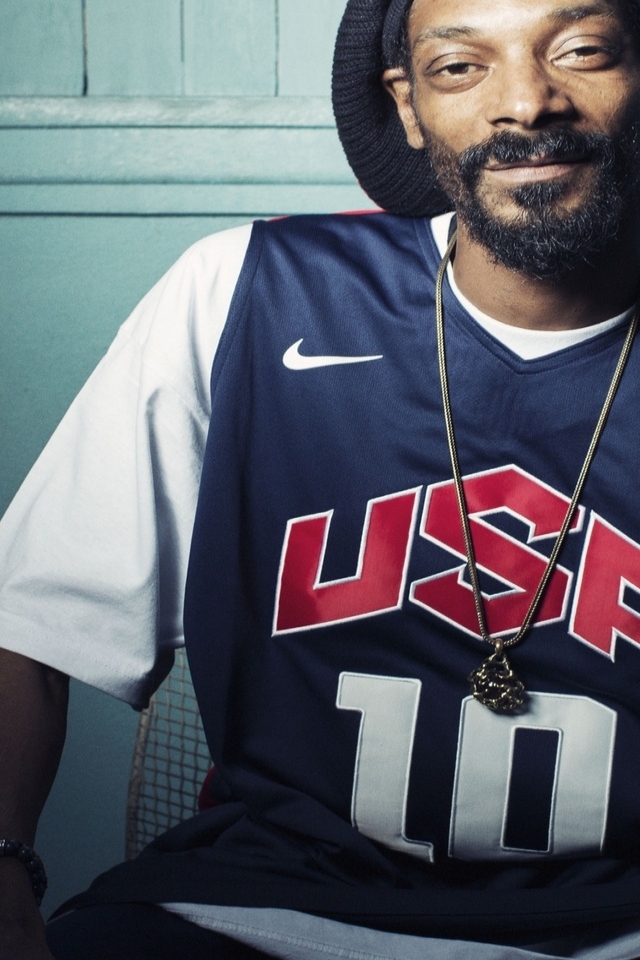 Snoop Dog Jersey for 640 x 960 iPhone 4 resolution