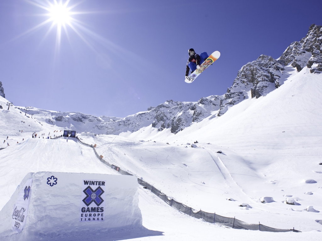 Snowboarding Season for 1024 x 768 resolution