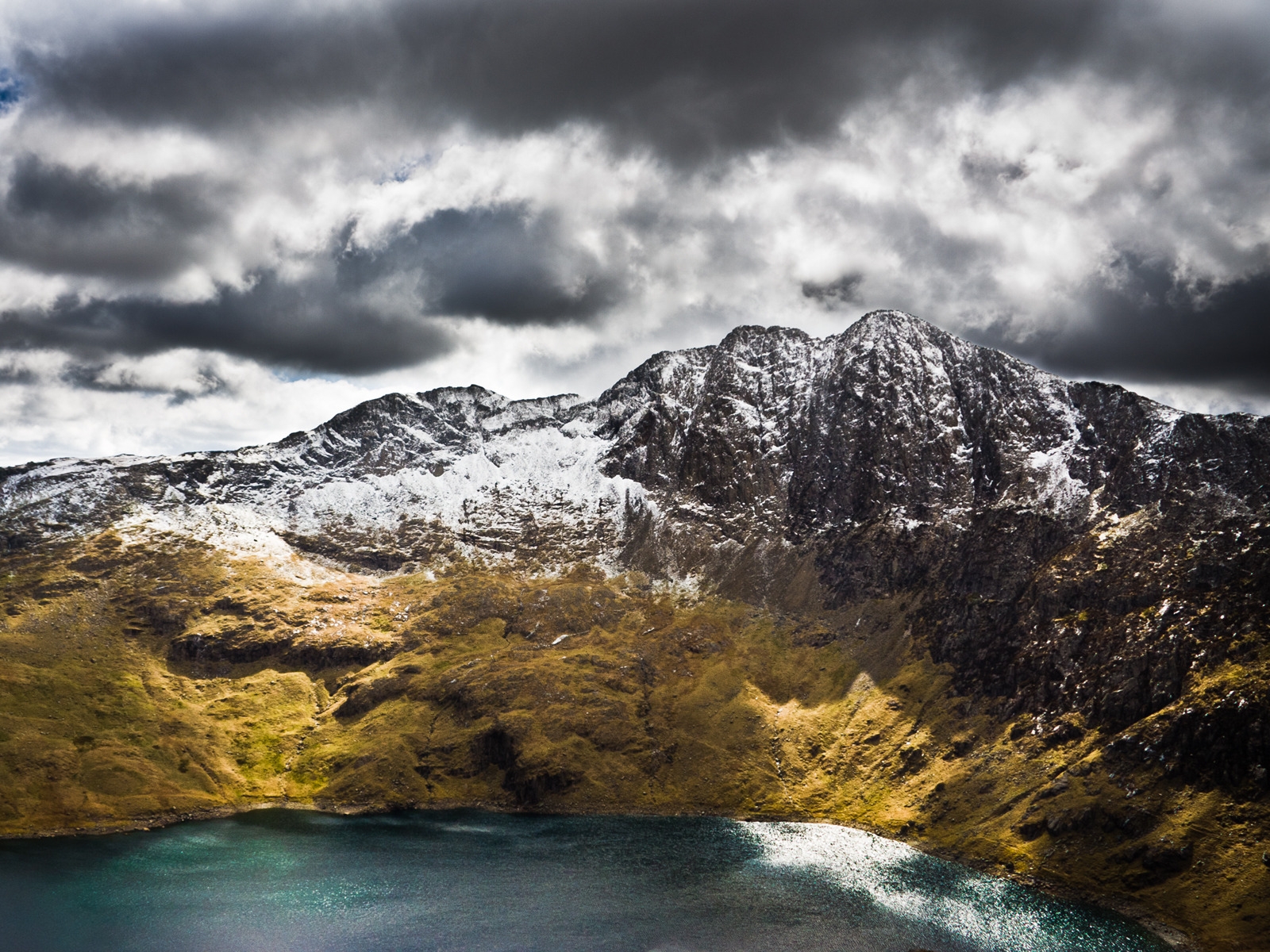 Snowdon for 1600 x 1200 resolution