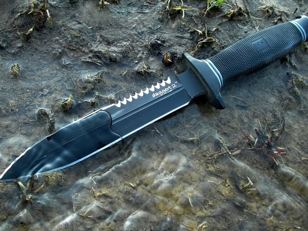 SOG Knive for 1024 x 768 resolution