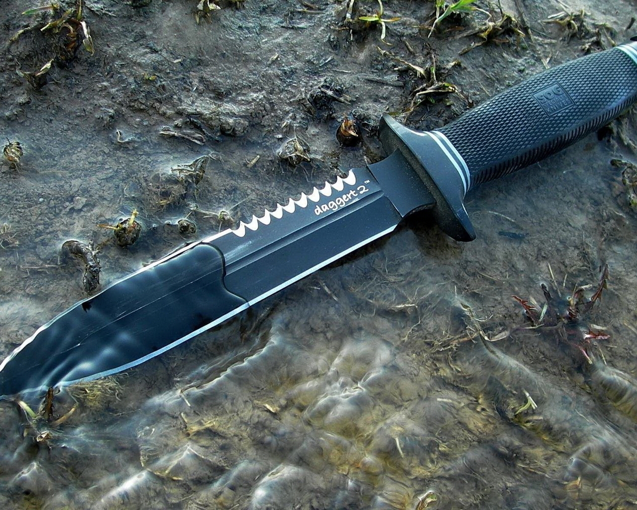 SOG Knive for 1280 x 1024 resolution